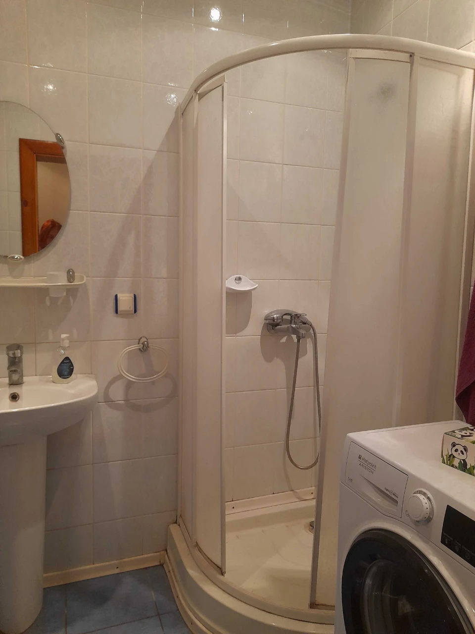 2-bedroom apartment in the 96th district for business and residential use.