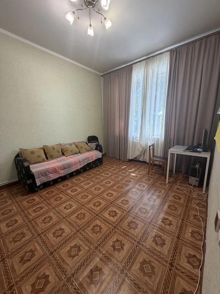 Продается 3-комнатная квартира в центральном районе