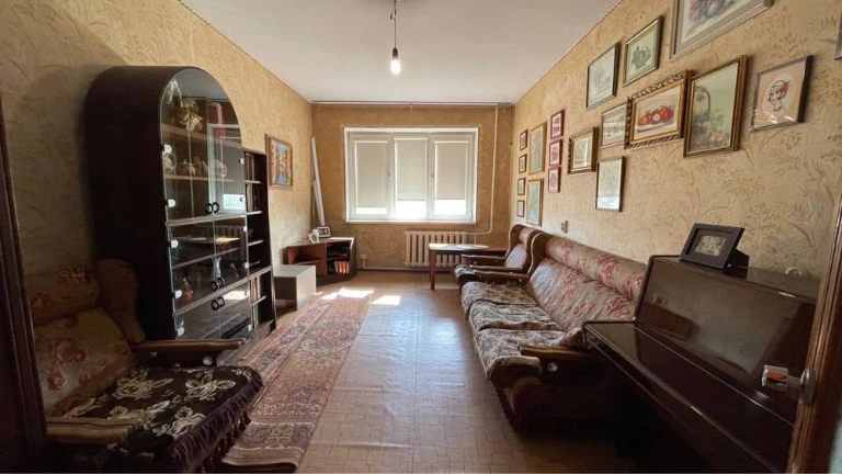 Sale or exchange for a 3-bedroom apartment on Ukrainian Street