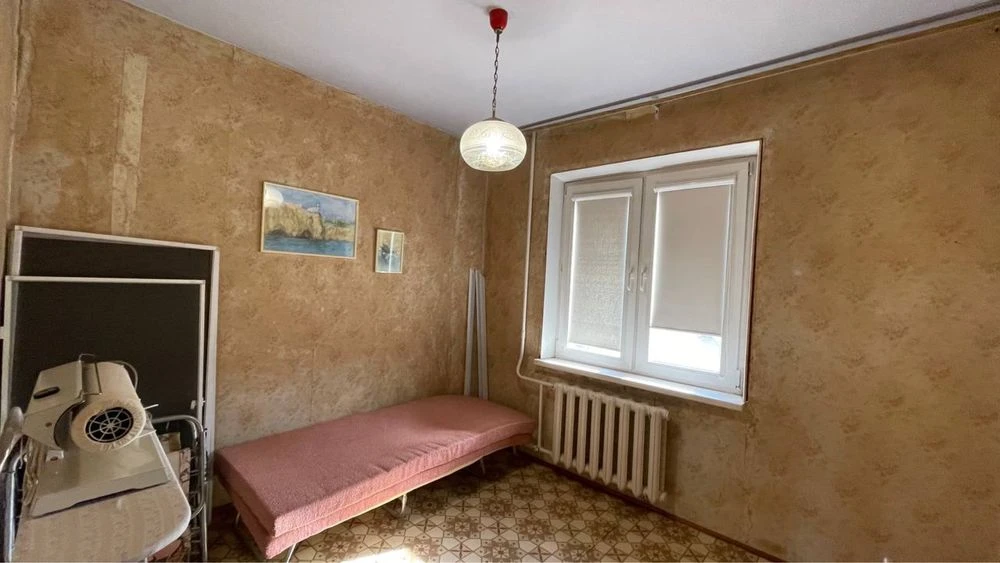 Sale or exchange for a 3-bedroom apartment on Ukrainian Street