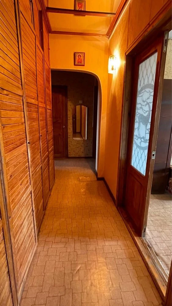 Sale or exchange for a 3-bedroom apartment on Ukrainian Street