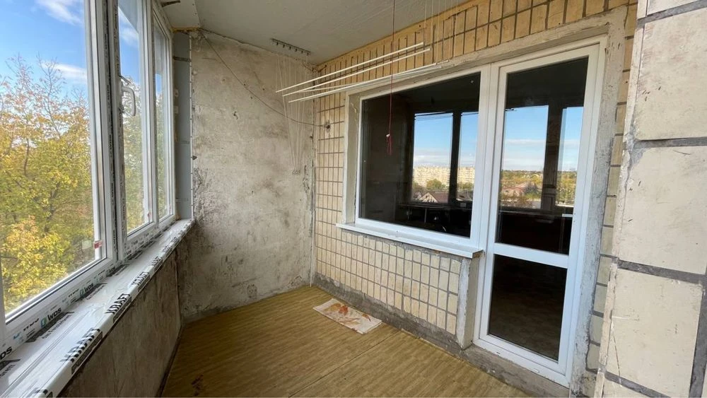 Sale or exchange for a 3-bedroom apartment on Ukrainian Street