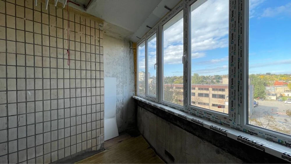 Sale or exchange for a 3-bedroom apartment on Ukrainian Street