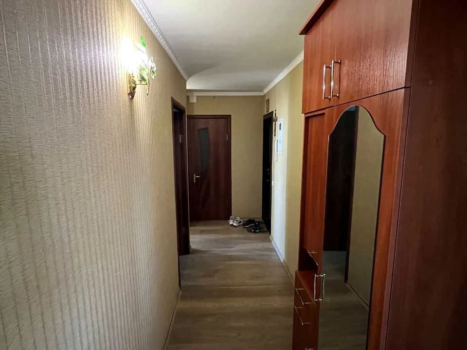 Квартира. Кривий Ріг, вулиця Володимира Великого, 7/9 поверх