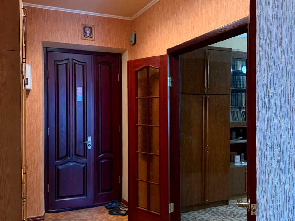 Apartment. Kryvyi Rih, Metalyrgiv Prospect