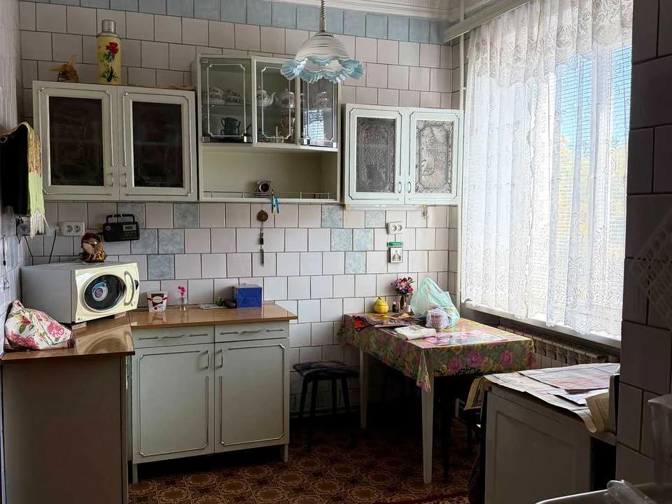 Apartment. Kryvyi Rih, Metalyrgiv Prospect