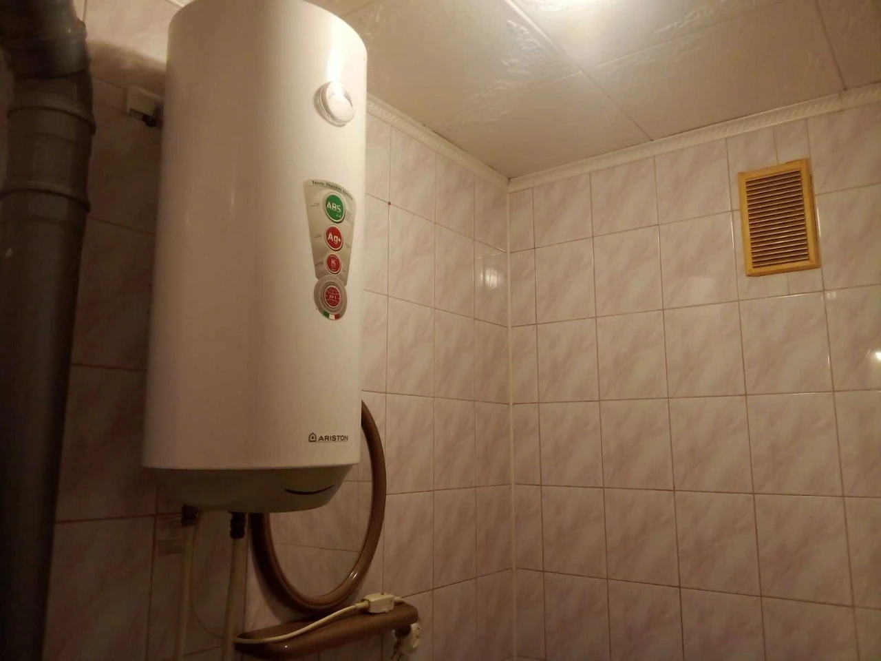 For Sale: 3-bedroom apartment in Kropyvnytskyi district, Krivoi