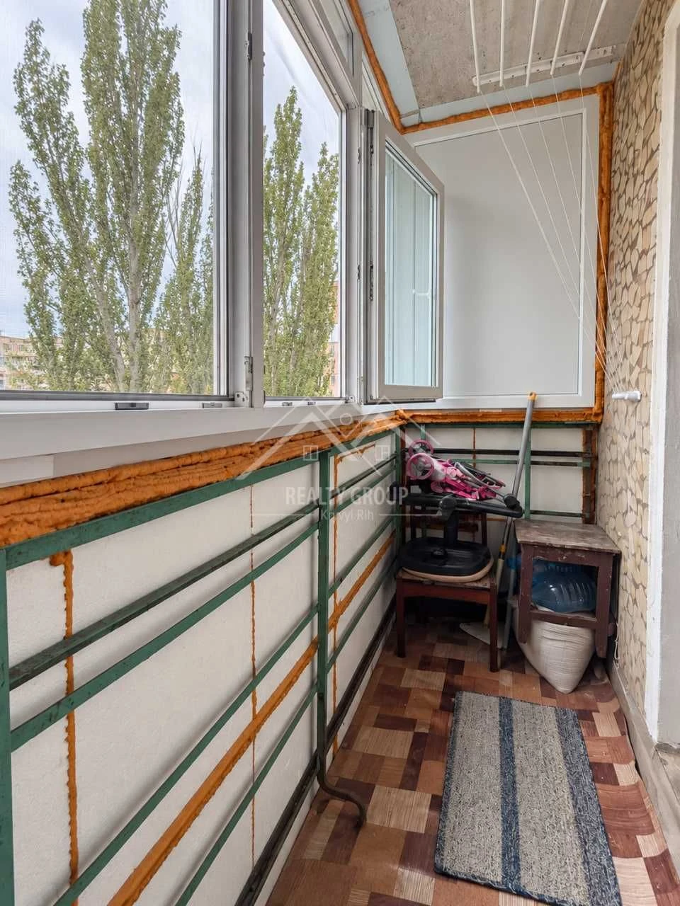 Sale of a 4-room apartment on Kostonavtyv – a good deal worth considering