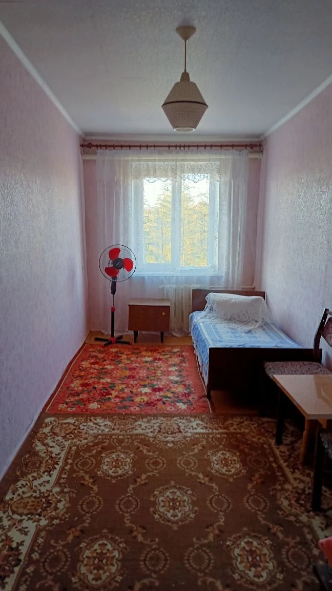 Продається 3-кімнатна квартира з меблями в районі Товстого (17 квартал)