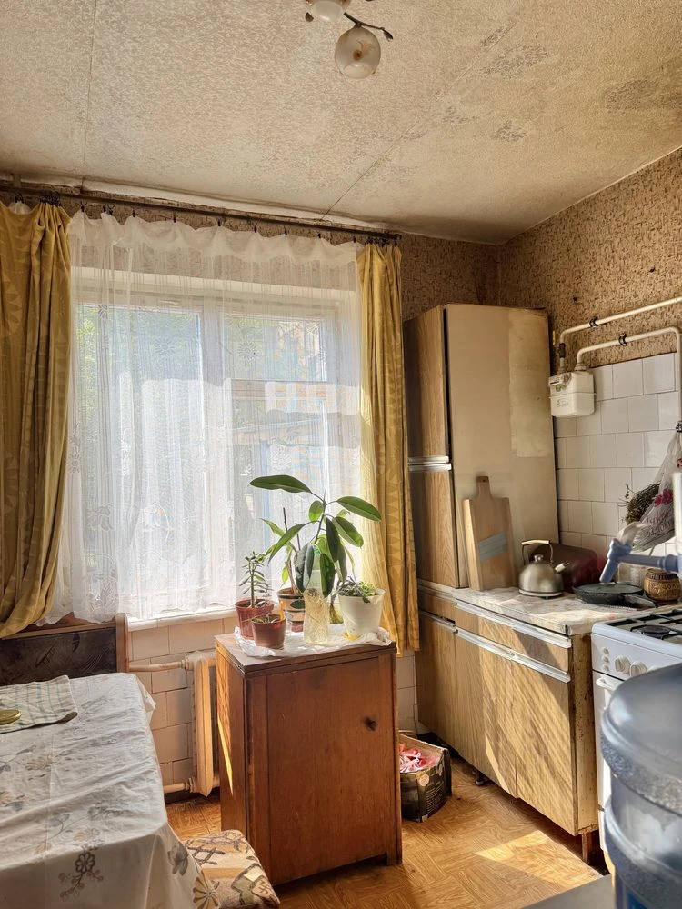 4 room apartment on Fedor Karamanets Street (Vatutina) in Uzhne district