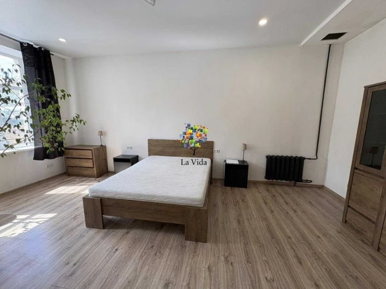 3-room apartment for sale in the heart of Podil! WITHOUT%