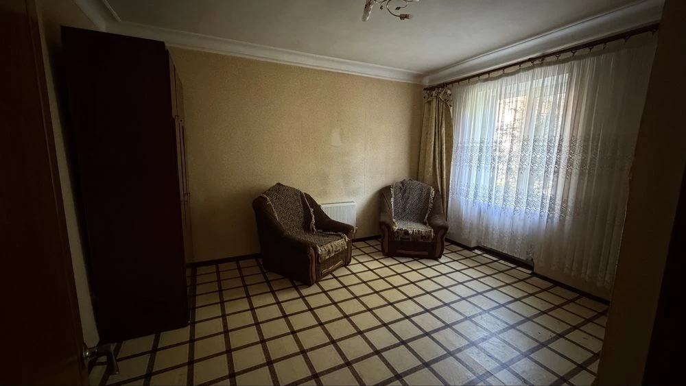 Продається 3-кімнатна квартира. ПВДГЗК (ЮГОК)