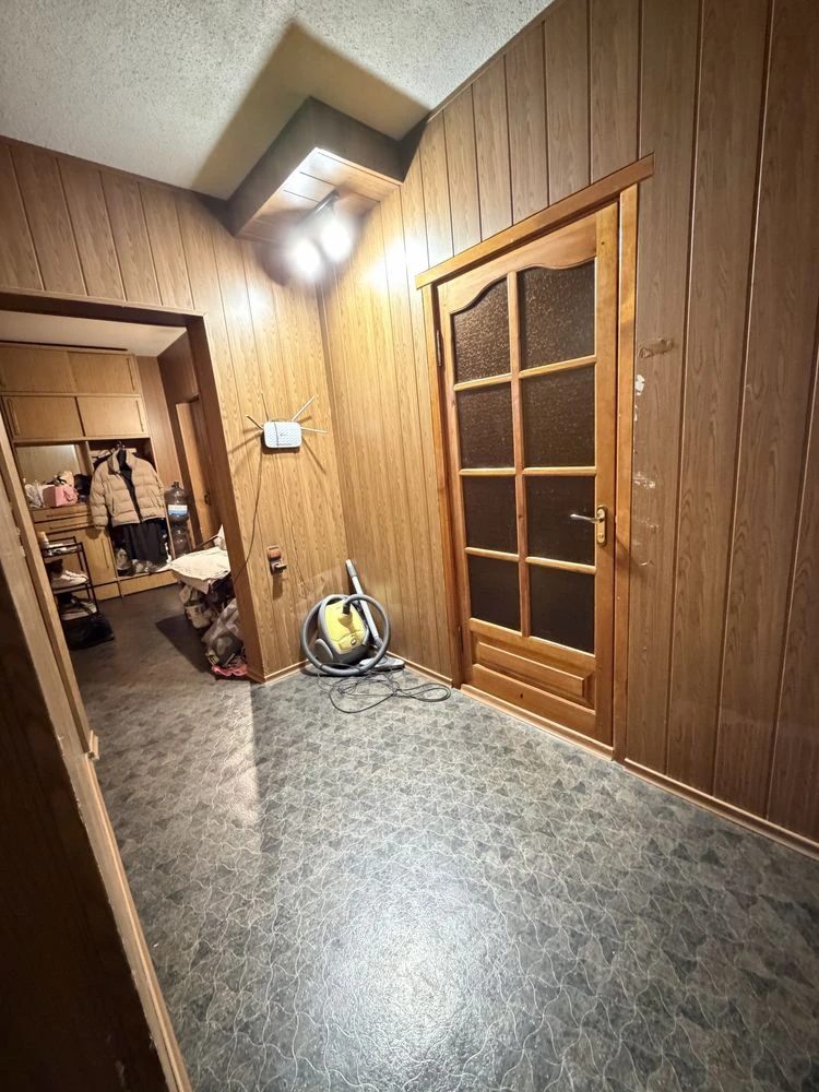 Продаю 3к квартиру, ул.В.Бызова (Якира)