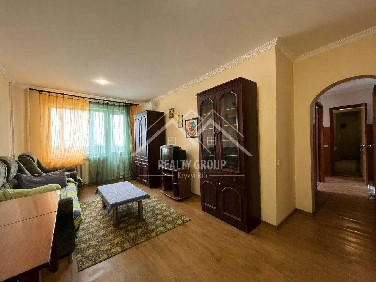Sale of a spacious 3-bedroom apartment in Zarechnyy