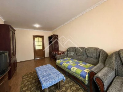Sale of a spacious 3-bedroom apartment in Zarechnyy