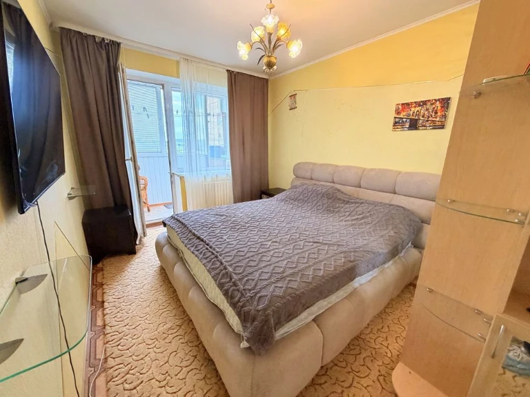 Продажа 5-комнатной квартиры в районе Кресу