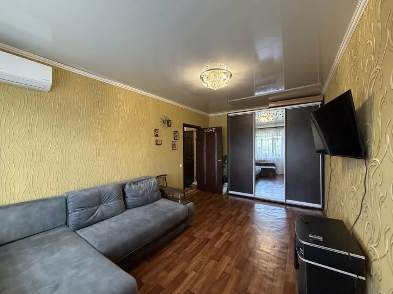 Продаж 2-кімнатній квартири за адресою: Східний-3, вулиця Лісового, 33.