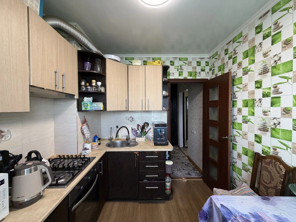 Продаж 2-кімнатній квартири за адресою: Східний-3, вулиця Лісового, 33.