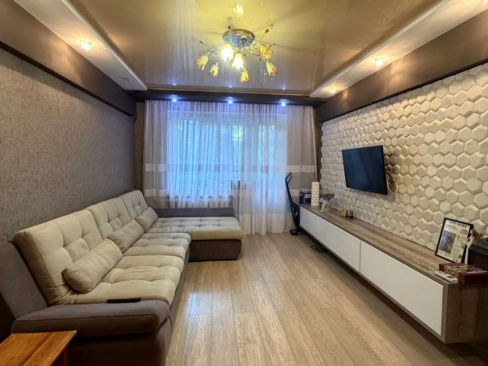 Apartment. Kryvyi Rih, Peremohy Prospect