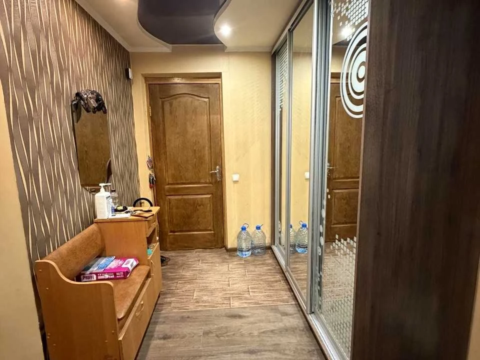 Apartment. Kryvyi Rih, Peremohy Prospect