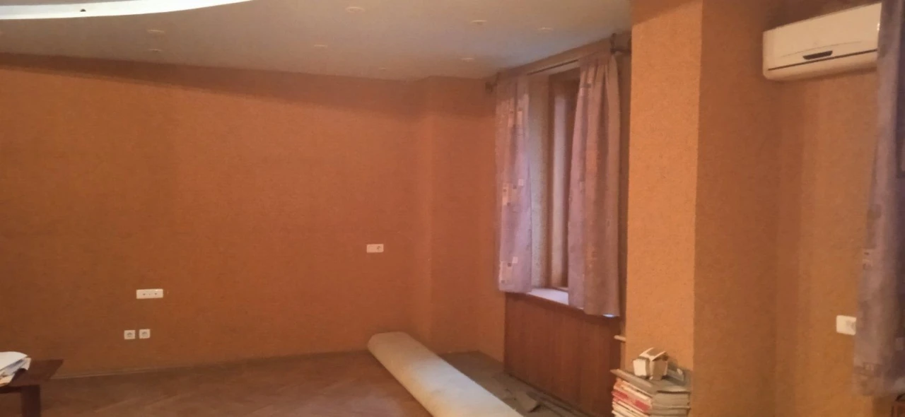 4х ком. кв. (92 М2). 2/6  перепланирована Улица Героев АТО