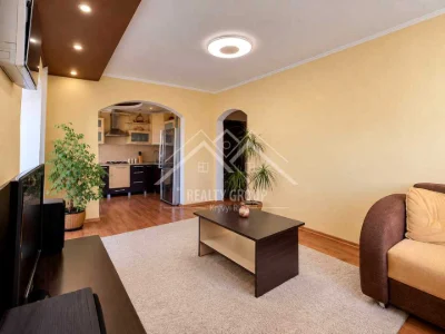 Apartment. Kryvyi Rih, Petro Doroshenko Street (Blykhera)