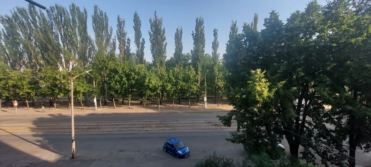 Отличный вариант центр соцгорода!ТОРГ Улица Соборности