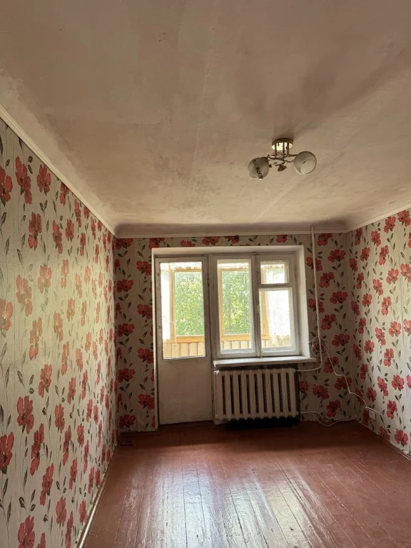 Продаем 2 комнатную квартиру Терновской район, 17 квартал.