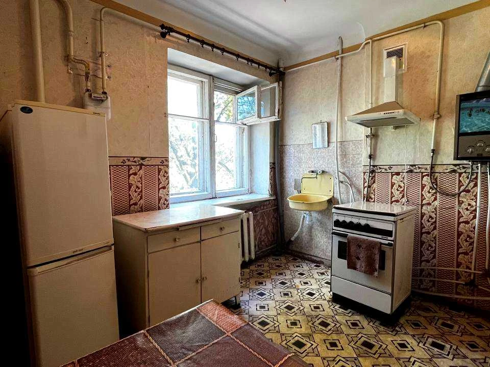 Apartment. Krivoi Rog, Sobornosti Street (Kasiora)
