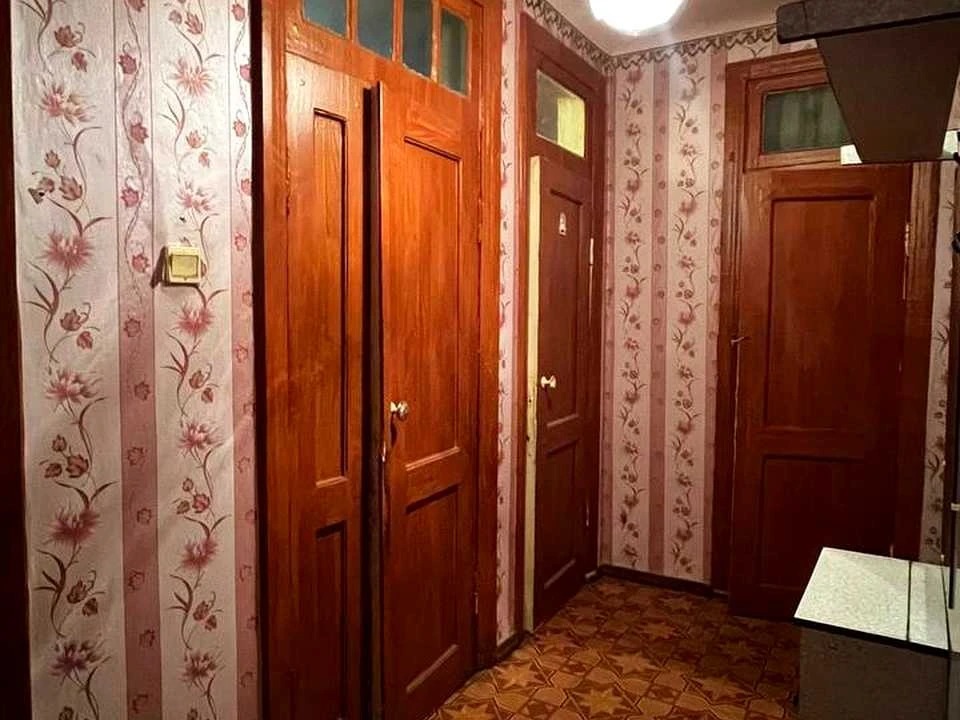 Apartment. Krivoi Rog, Sobornosti Street (Kasiora)