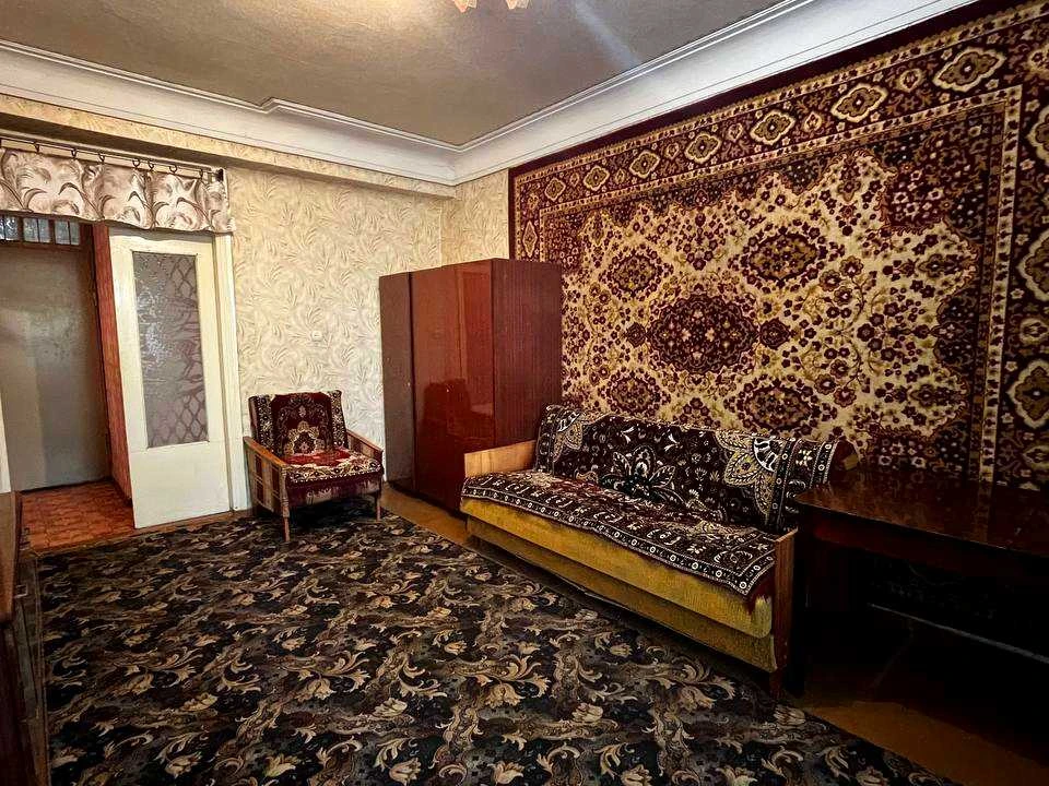 Apartment. Krivoi Rog, Sobornosti Street (Kasiora)