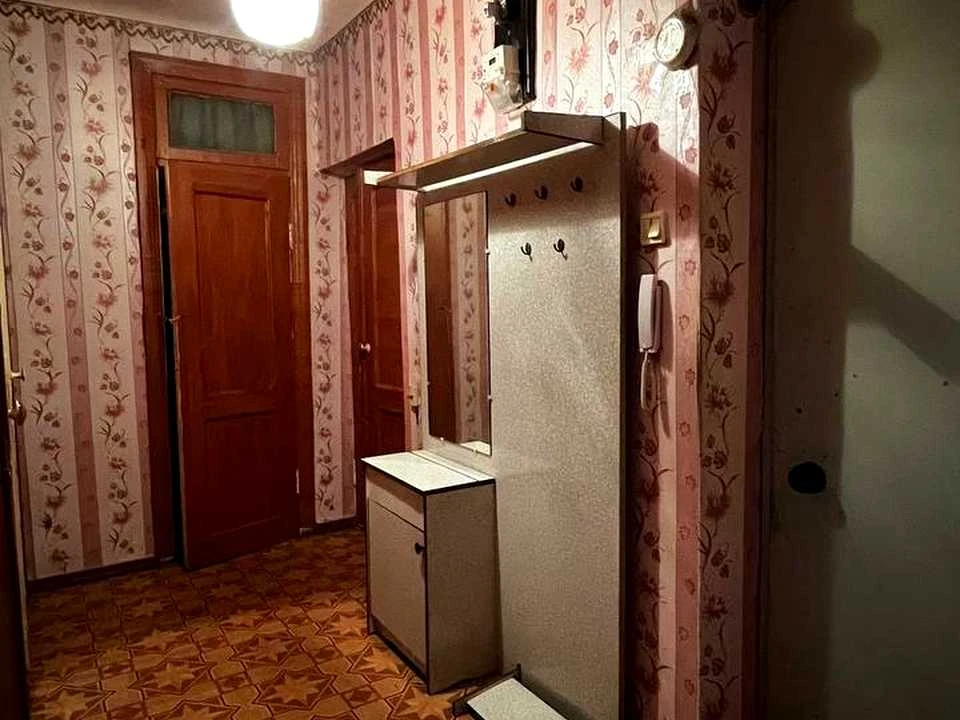 Apartment. Krivoi Rog, Sobornosti Street (Kasiora)