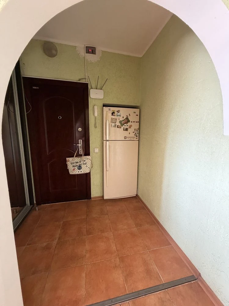 For Sale: 3-bedroom apartment on Post Office Avenue 74.