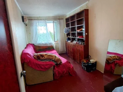 Apartment. John McKenna St. (Armavirskaya), Krivoi Rog