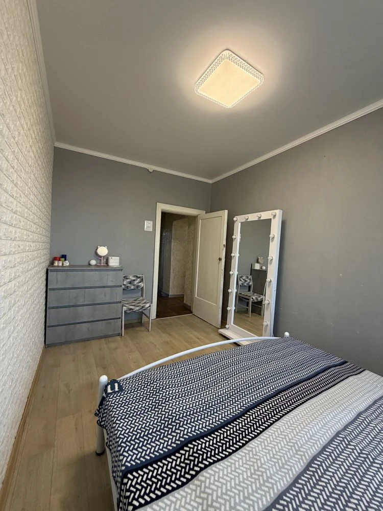 For Sale: Three-Room Apartment in the Center of Yugo Prospect, South
