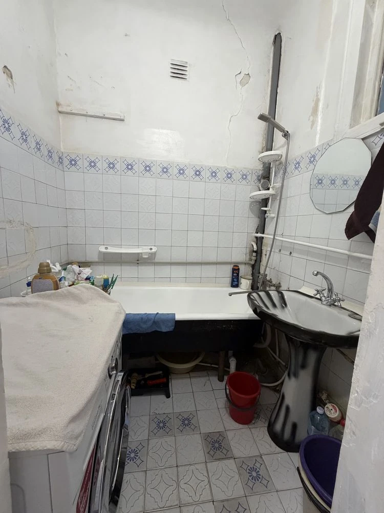 For Sale: Three-Room Apartment in the Center of Yugo Prospect, South
