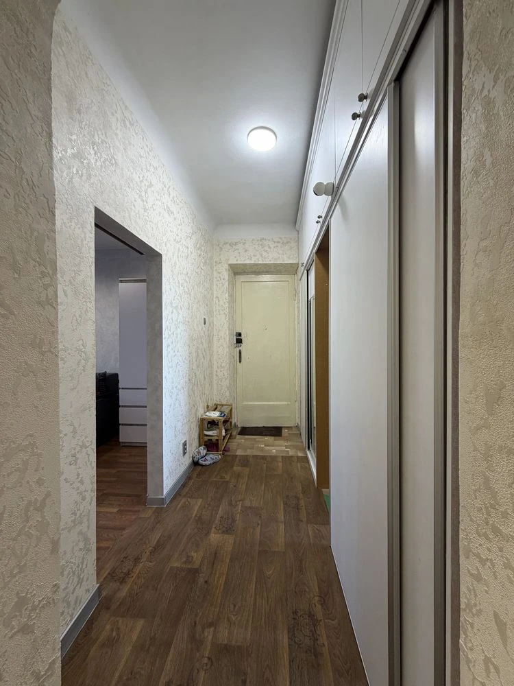 For Sale: Three-Room Apartment in the Center of Yugo Prospect, South