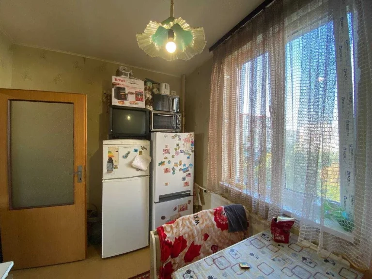 Продаётся двухкомнатная квартира на Макулане, микрорайон Все