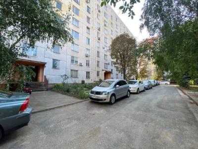 Продаётся двухкомнатная квартира на Макулане, микрорайон Все