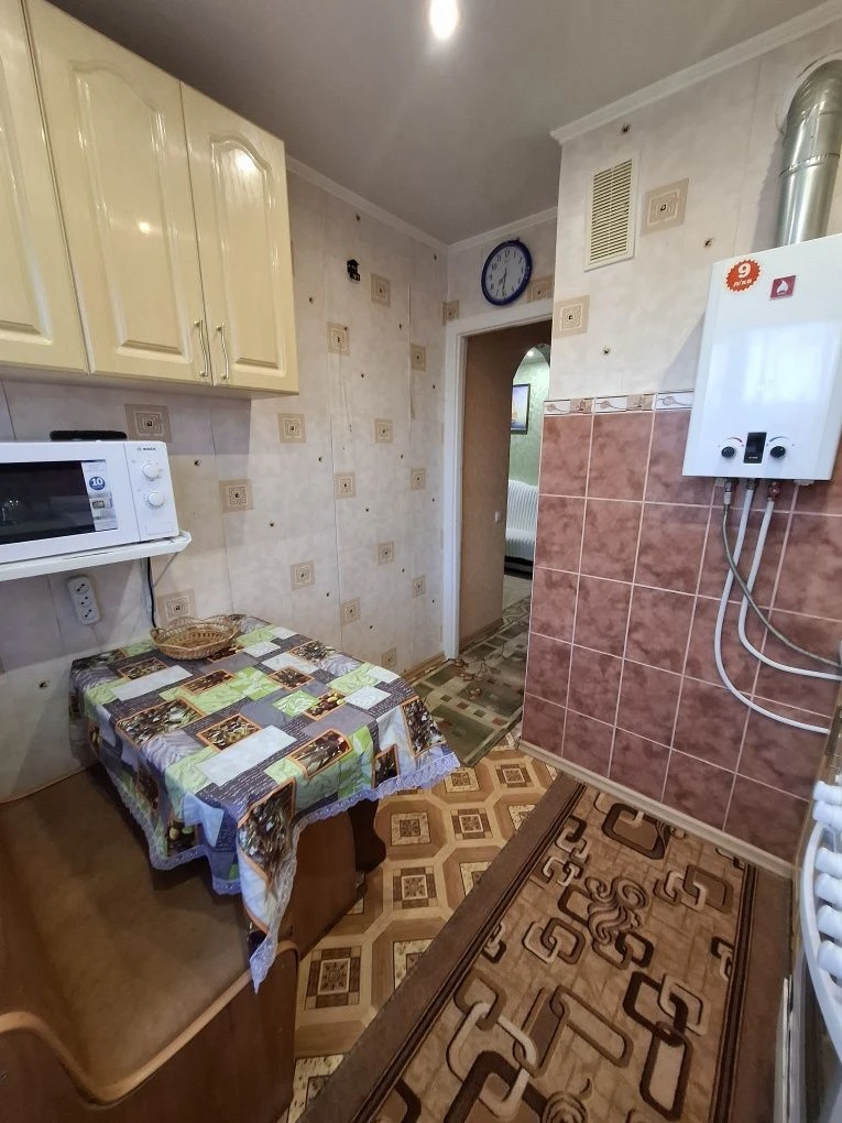 Продам 2-кімнатну квартиру біля 16 міської лікарні