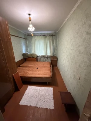 Продается 2-комнатная квартира в районе Металурги.