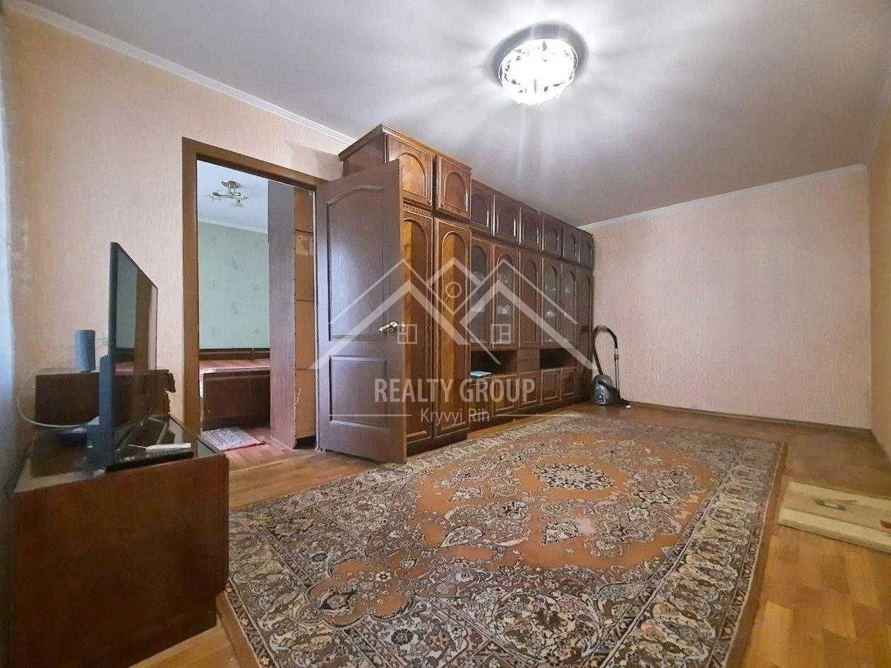 Продається 3-кімнатна квартира на 4-му поверсі, вулиця Володимира Великого