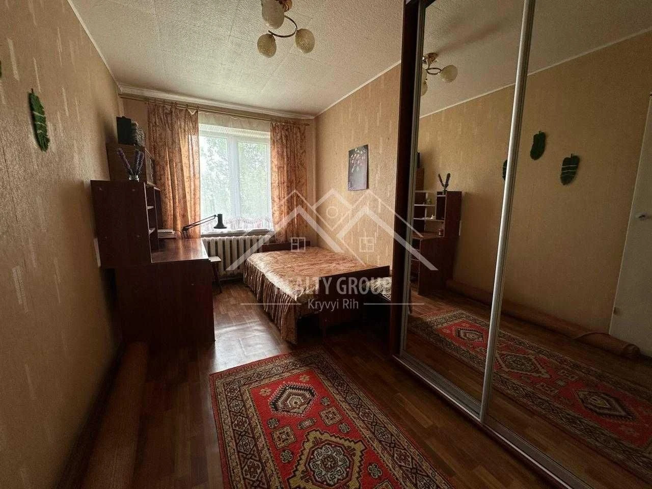 Продается 3-комнатная квартира с 2 лоджиями на Космонавтов