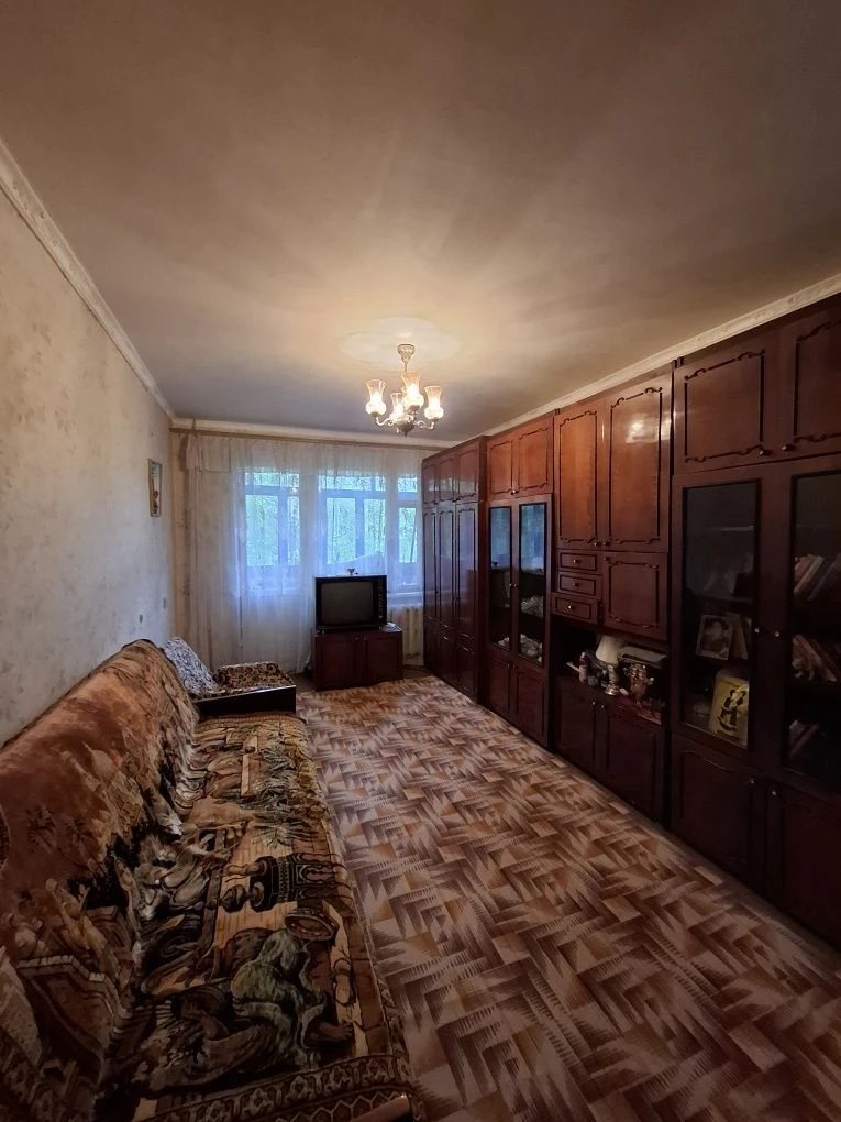 Продається, або обмін 3-кімнатна квартира на вул. Чарівній, 2/9