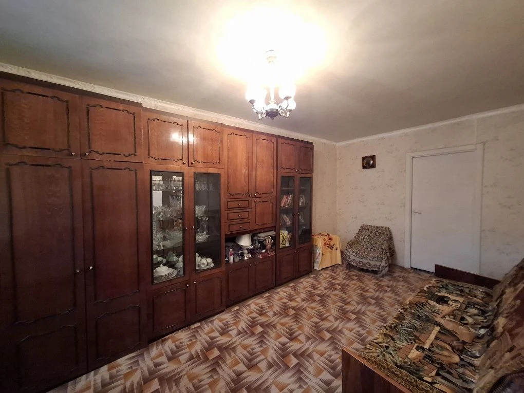 Продається, або обмін 3-кімнатна квартира на вул. Чарівній, 2/9