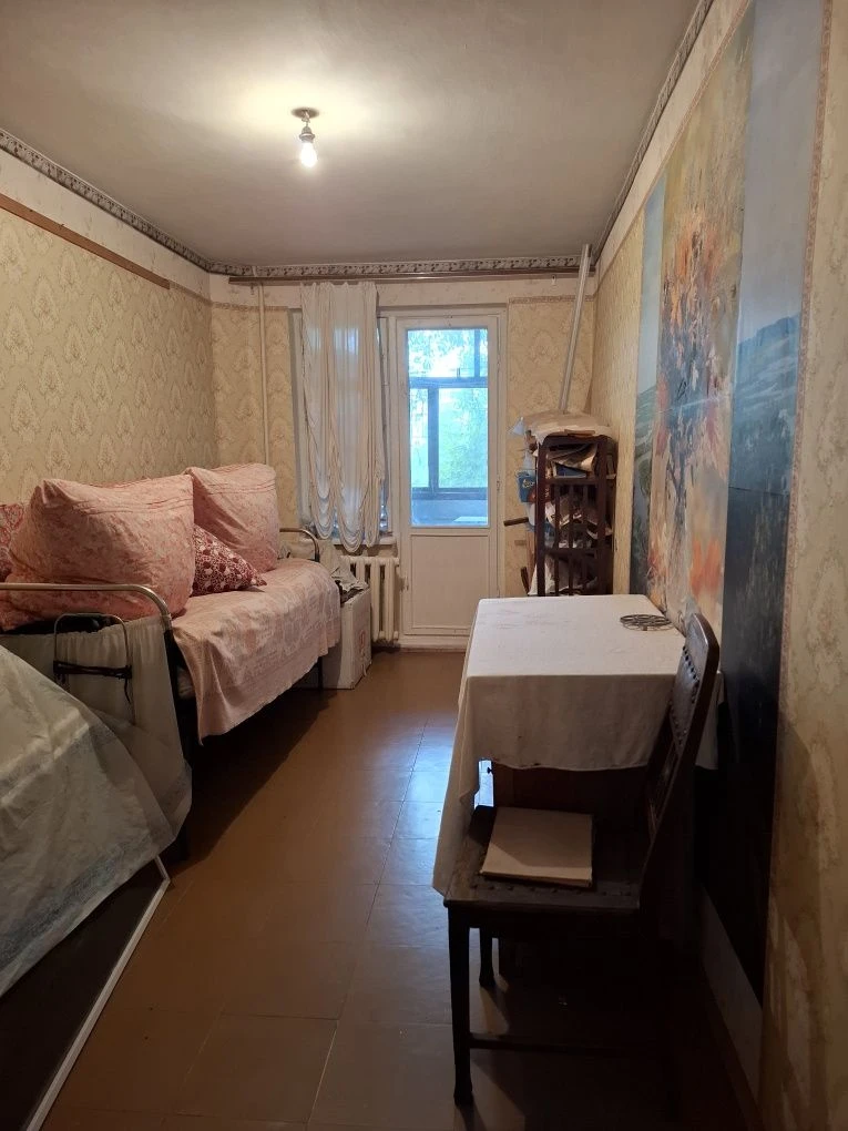 Продається, або обмін 3-кімнатна квартира на вул. Чарівній, 2/9