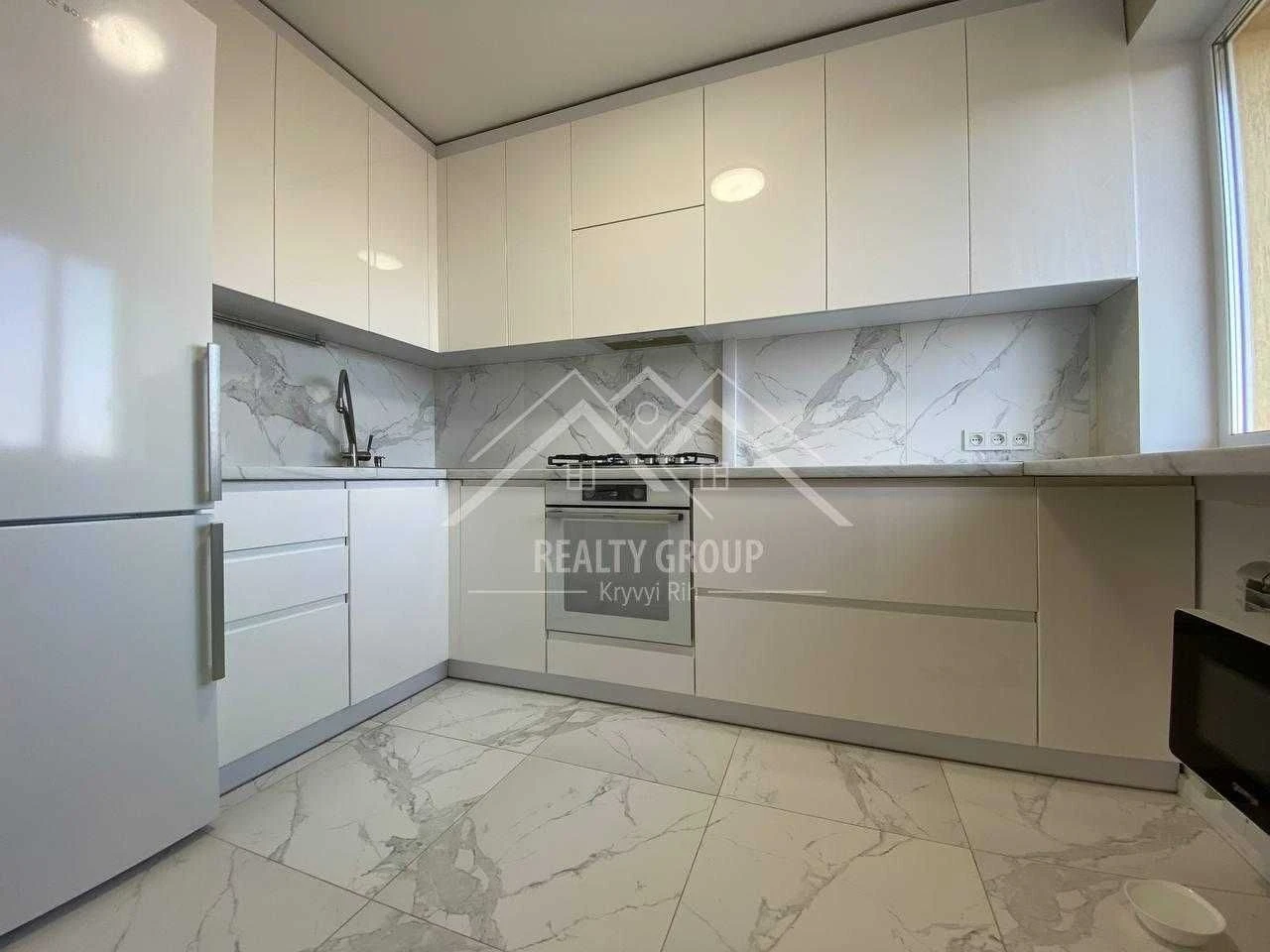 Sale of a 3-room apartment on вул. Koblyansky