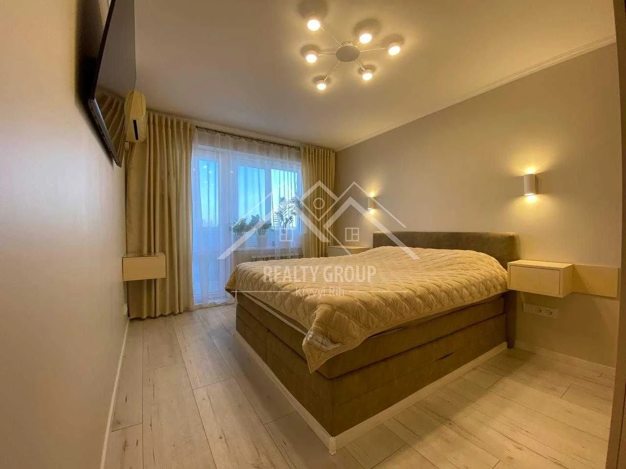 Sale of a 3-room apartment on вул. Koblyansky