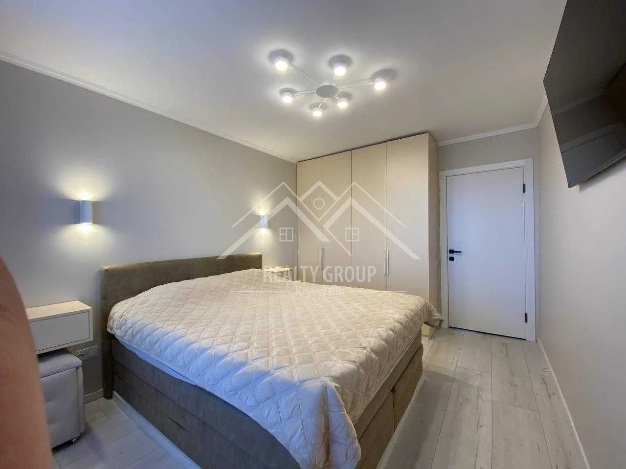 Sale of a 3-room apartment on вул. Koblyansky