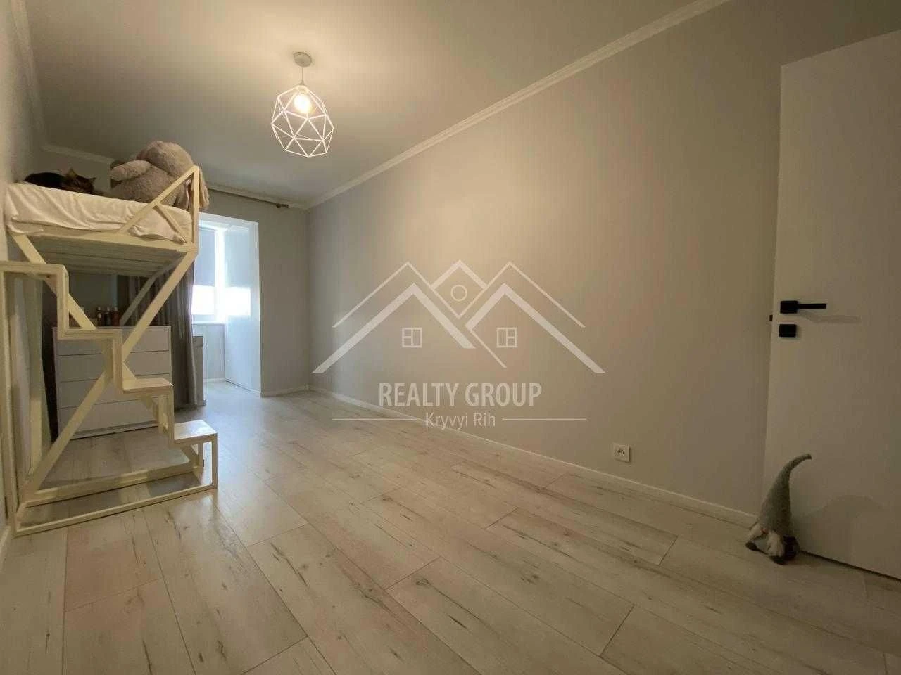 Sale of a 3-room apartment on вул. Koblyansky